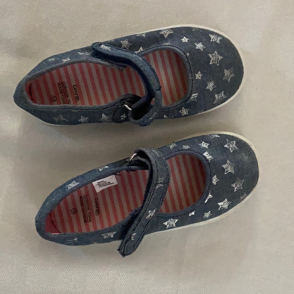 Little girls jean shoes with stars (Barely worn)